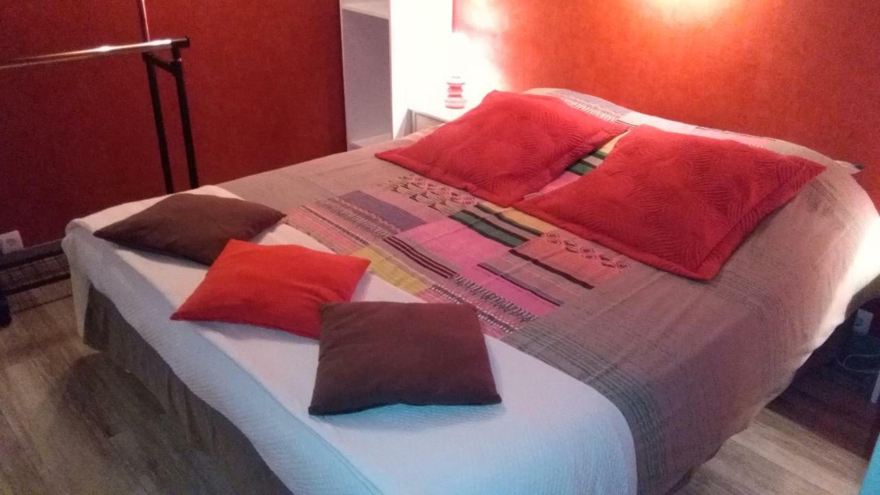 Bed and Breakfast L'Auremaly à Loze Extérieur photo